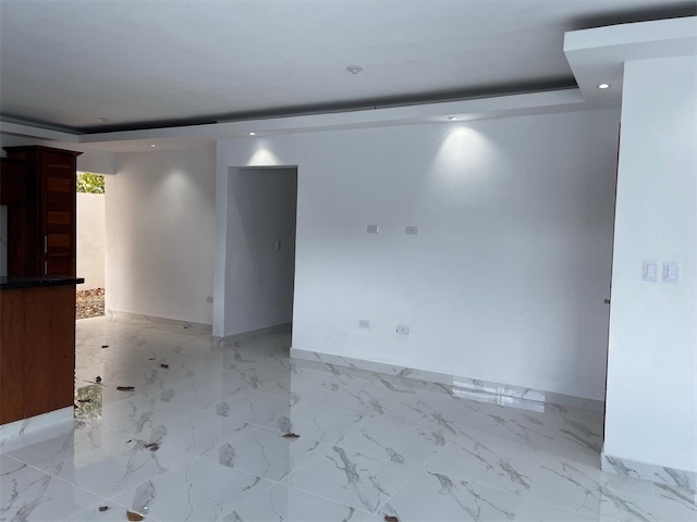 casas - Venta de hermosa casa en la autopista de san Isidro prado oriental 5