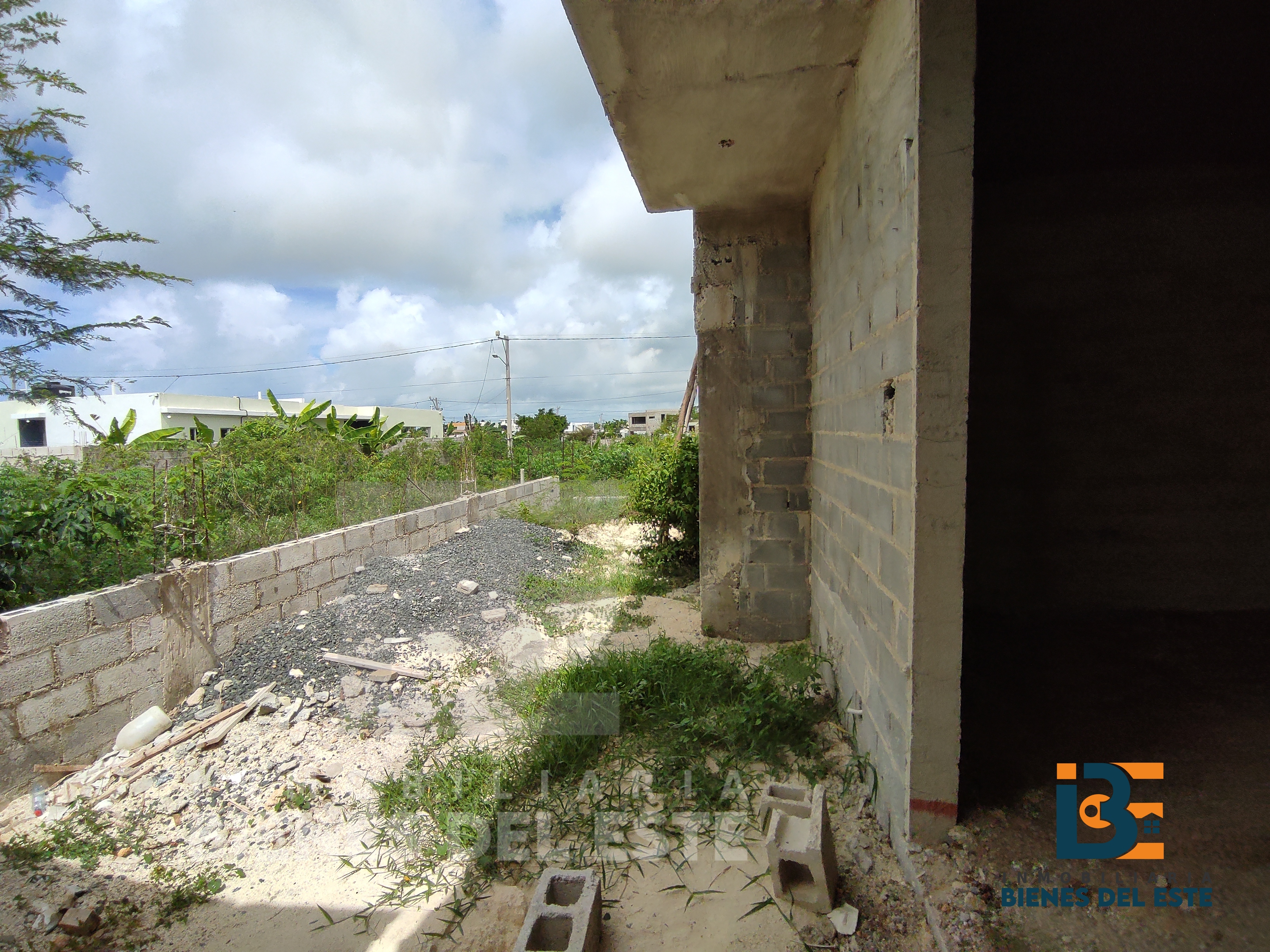 casas - SE VENDE CASA EN CONSTRUCCION de Oportunidad, SPM. 8