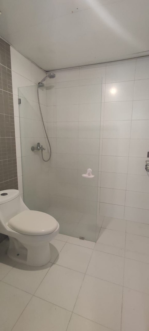 apartamentos - Se alquila apartamento  semiamueblado en Gazcue 3
