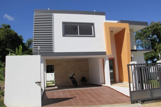 casas - Casa moderna bien ubicada con linda vista panorámica 4