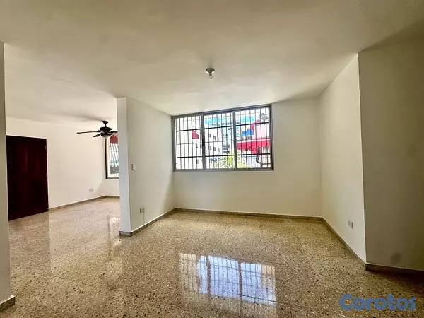 apartamentos - Alquilo apartamento en Evaristo Morales de 3 habitaciones  3