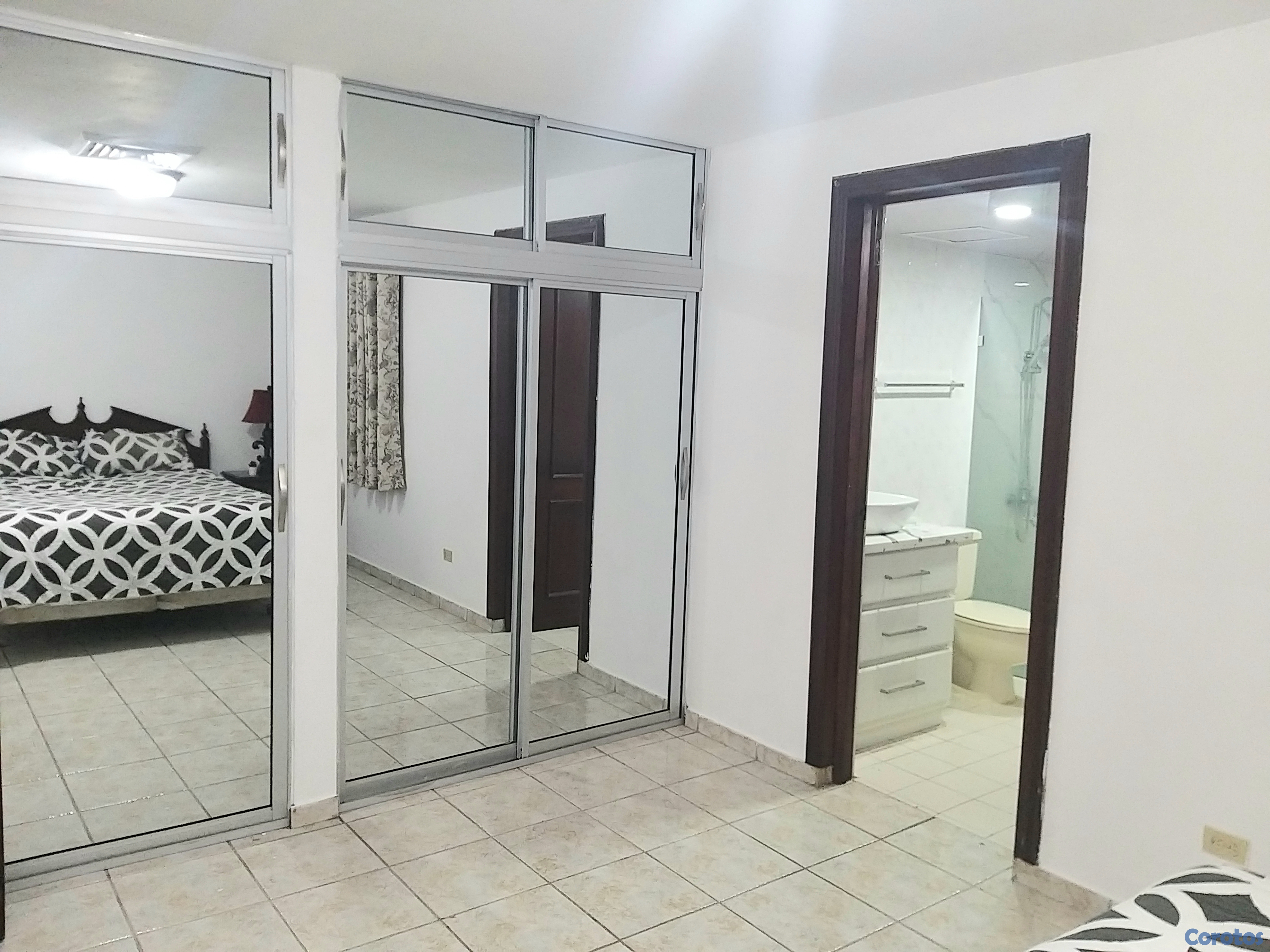 apartamentos - Alquilo Naco torre clasica apto 2 habs amuebladodo 4