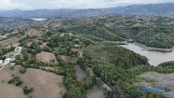 solares y terrenos - TERRENO EN VENTA, DESLINDADO SABANA IGLESIA, SANTIAGO. 4