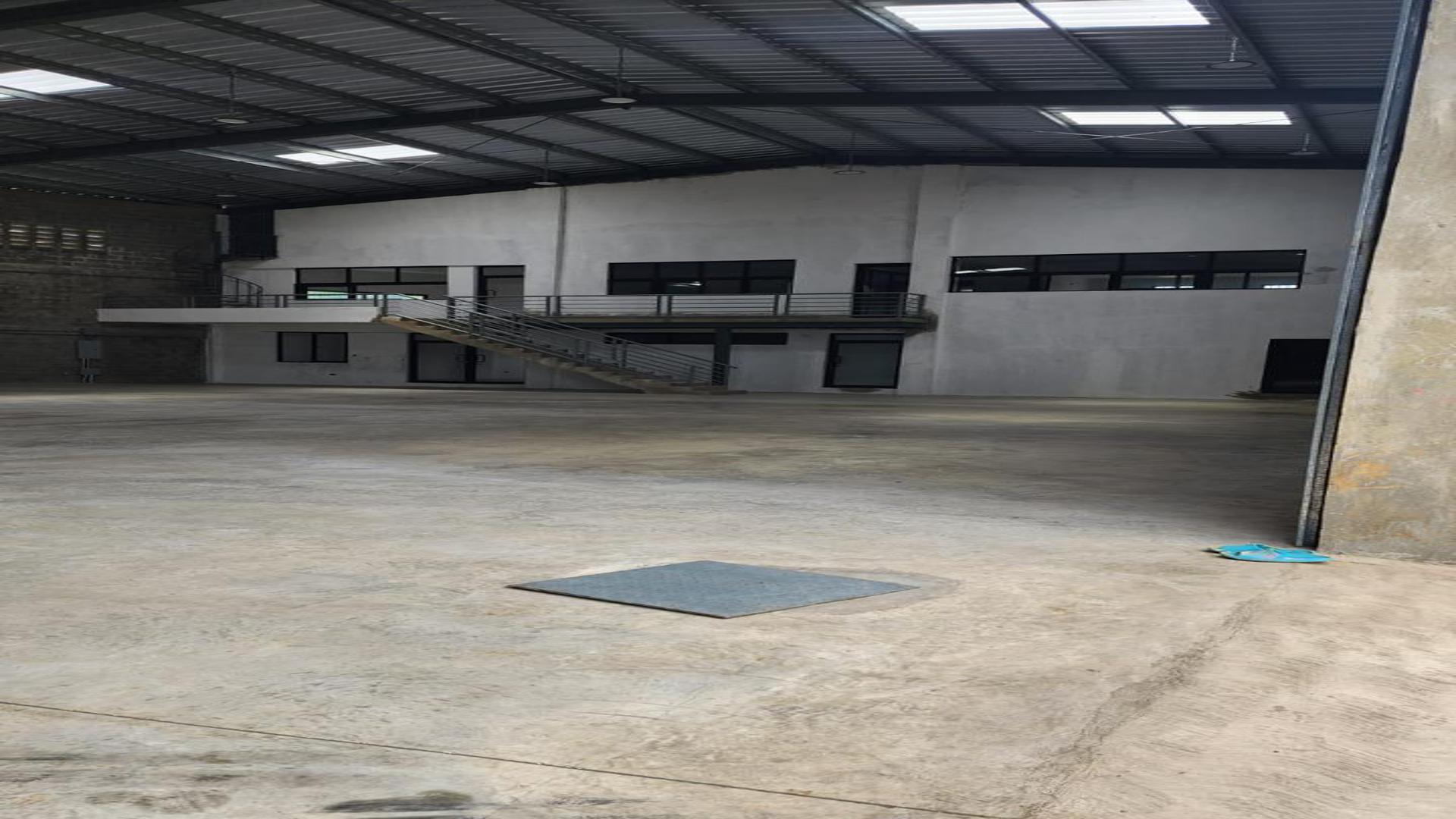 otros inmuebles - Alquilo Nave en Engombe 1225 mts2 de construccion 9