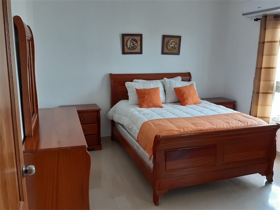 apartamentos - Venta de apartamento amueblado en Juan Dolio con 227mts frente a la playa 6