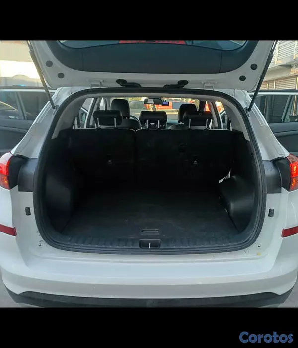 jeepetas y camionetas - HYUNDAI TUCSON 2020 BLANCO DIESEL 2