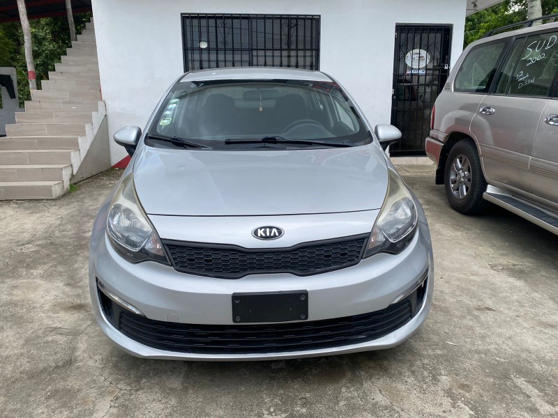 carros - Kia rio 2017 0