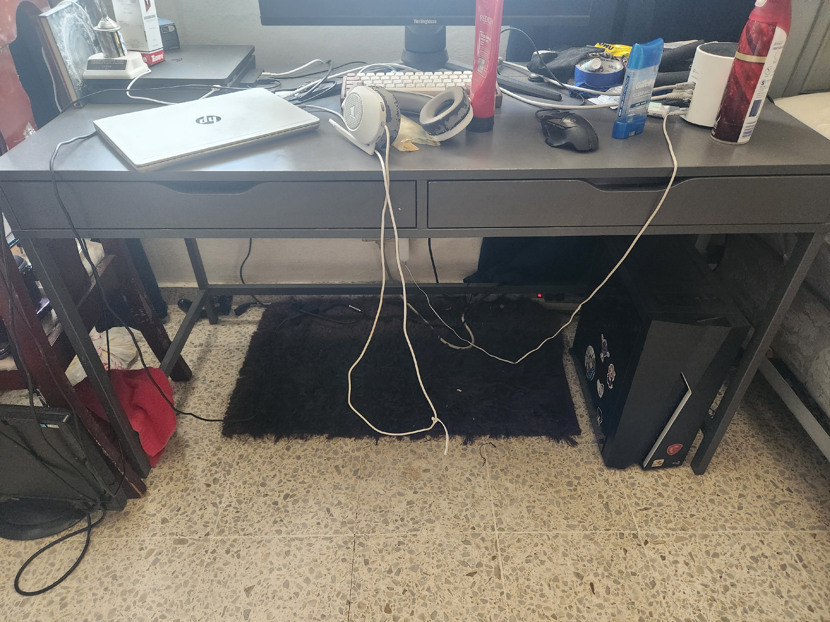 muebles y colchones - Escritorio IKEA