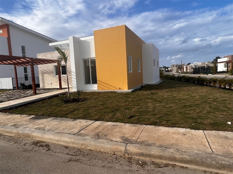 casas vacacionales y villas - Venta de Villa en vista cana República Dominicana con 442mts de solar 3