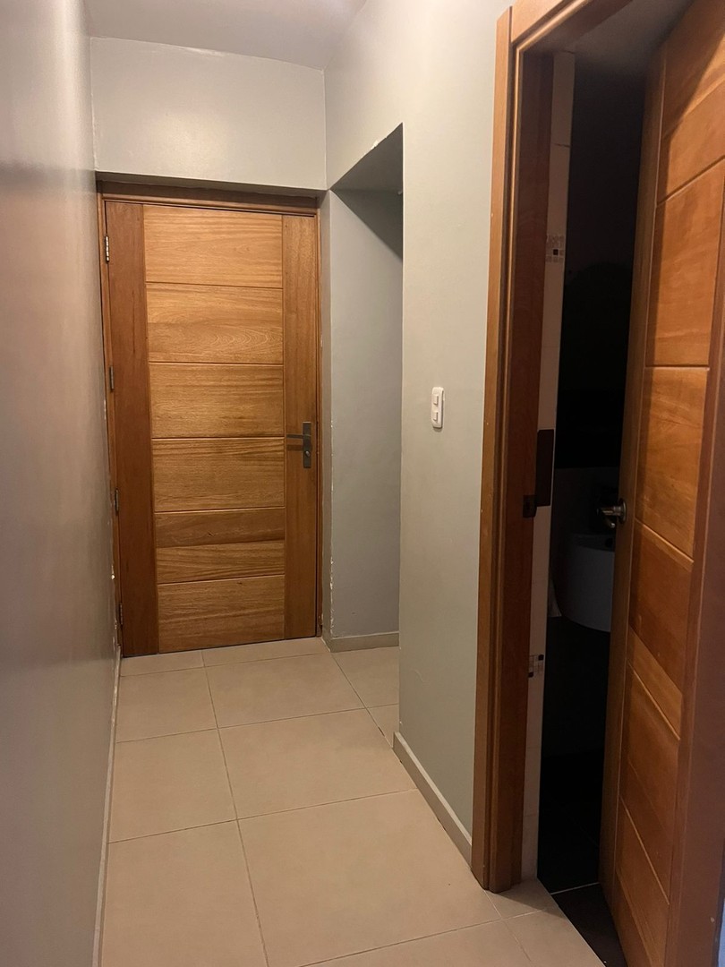 apartamentos - Sector: Evaristo Morales Construcción: 179 Metros² 3