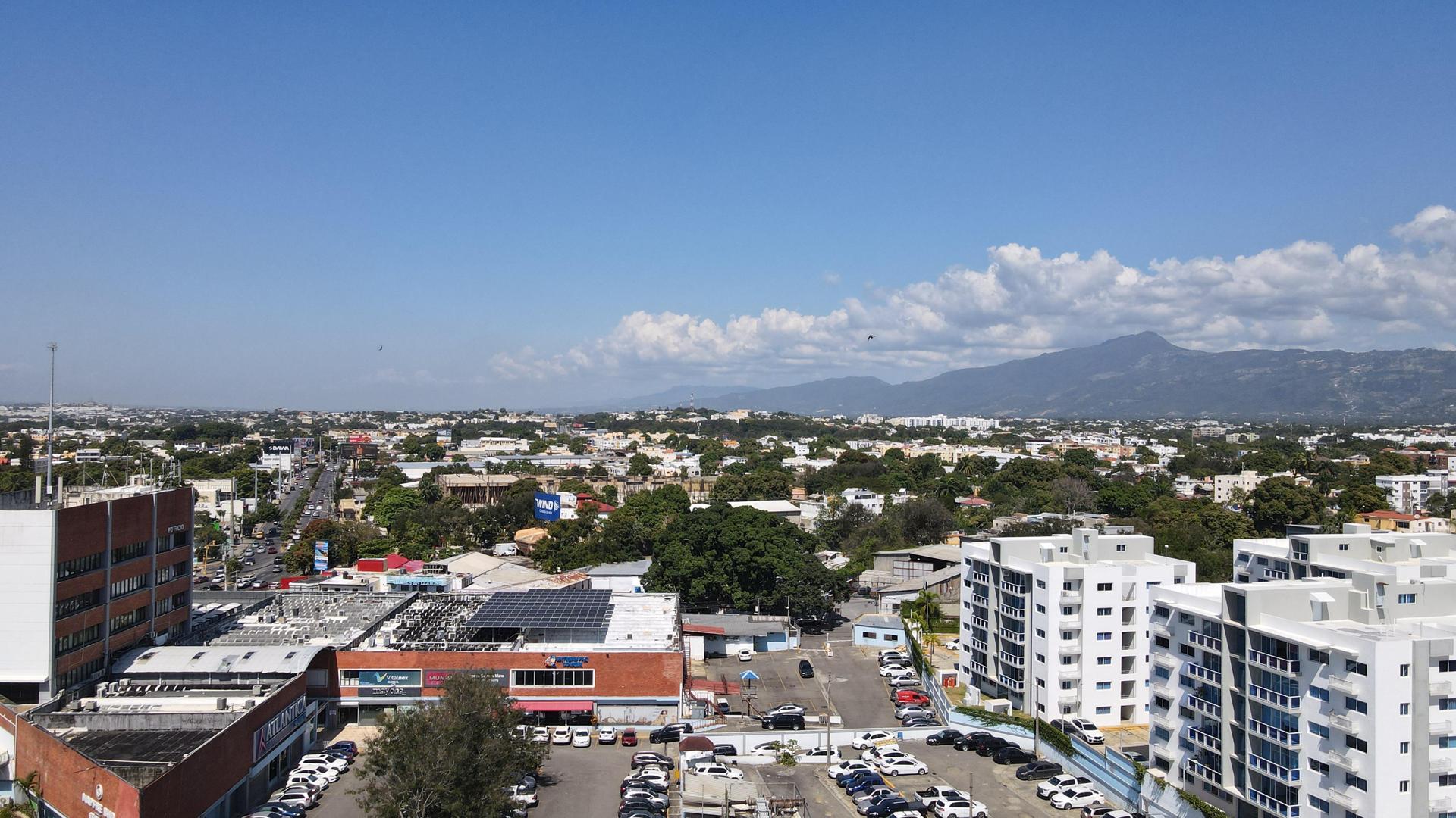 solares y terrenos - TERRENO EN VENTA EN AVENIDA PRINCIPAL SANTIAGO 3