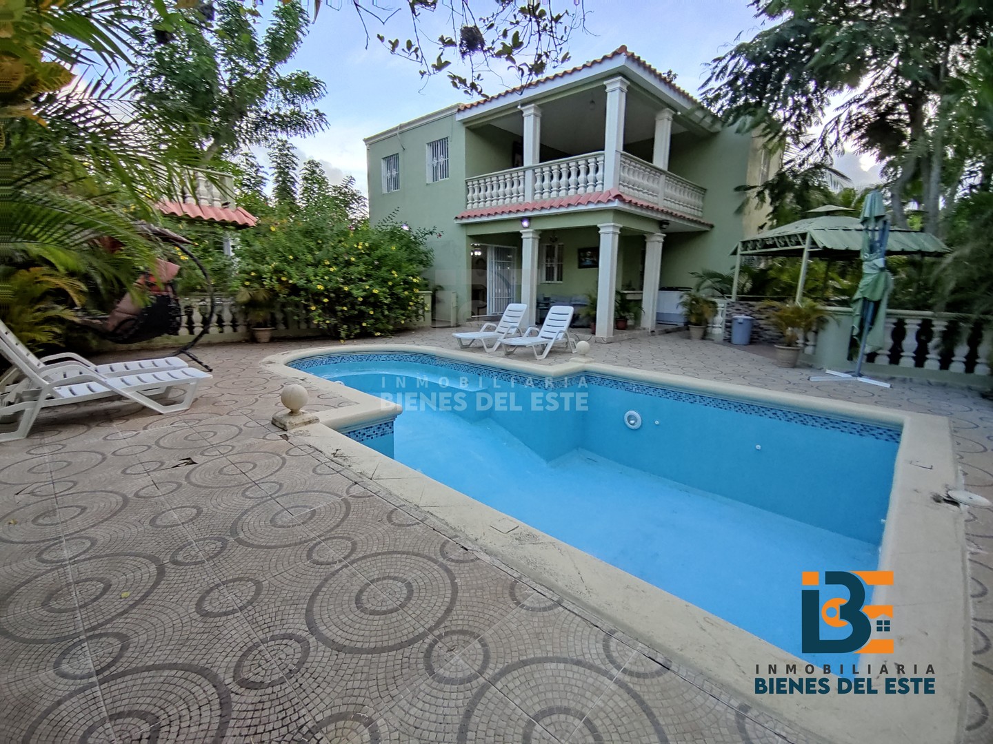 casas vacacionales y villas -  Finca Amueblada y Moderna en Ramon Santana, ¡De Oportunidad! 

 1
