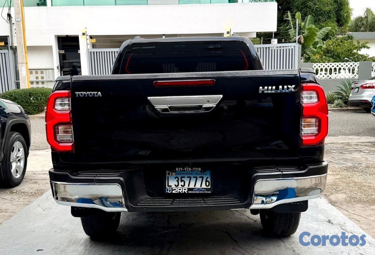 jeepetas y camionetas - Toyota Hilux 2016 4x4 7