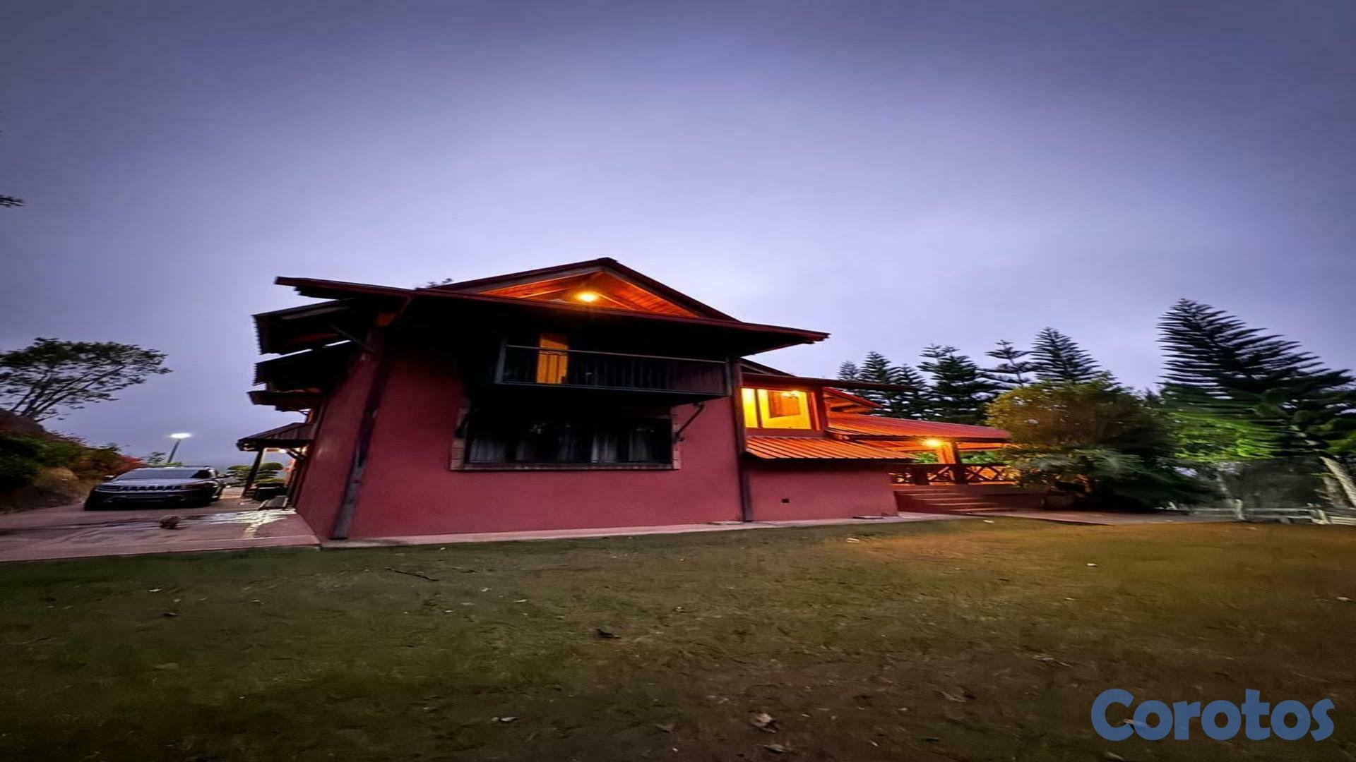 casas vacacionales y villas - Villa en Constanza de 4 habitaciones con 70mil metros de solar 6