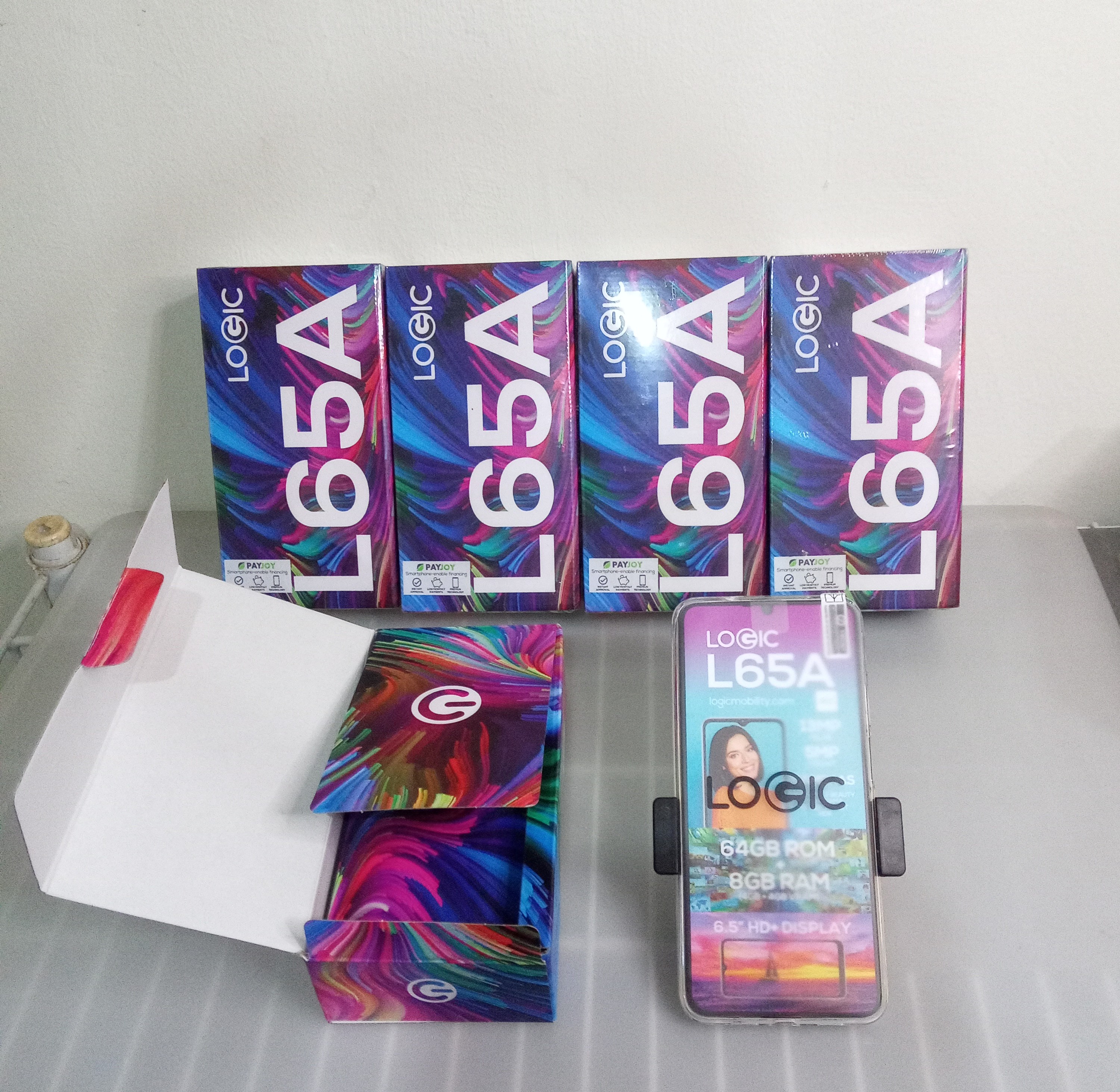 celulares y tabletas - Celular Lógic L65A 8/64 1