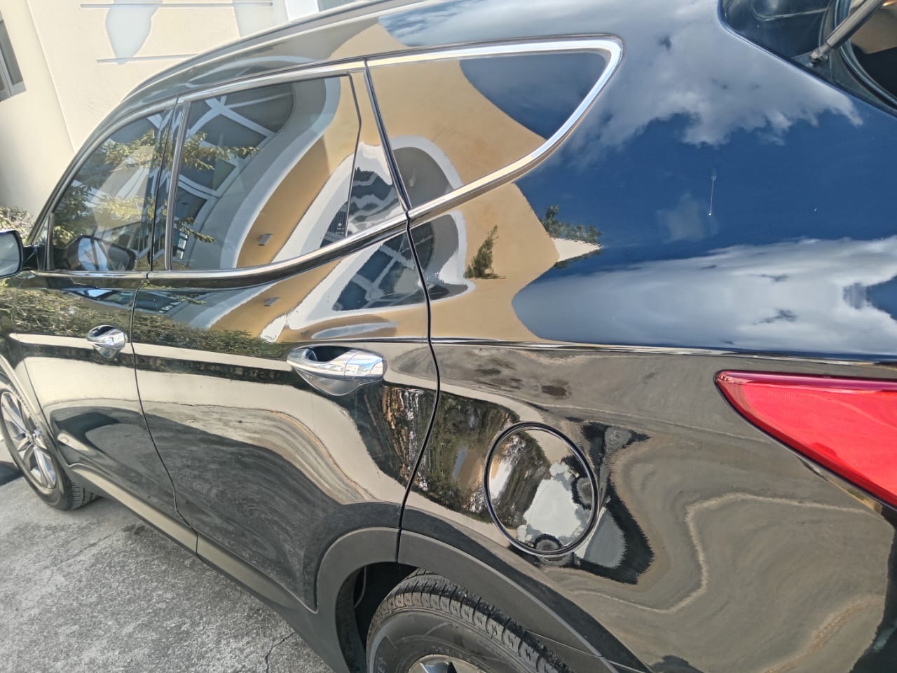 jeepetas y camionetas - Hyundai Santa Fé 2013 en perfecta condición 1