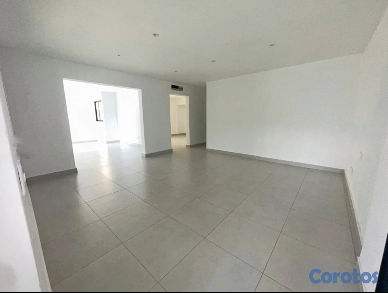 oficinas y locales comerciales - Local comercial céntrico  3