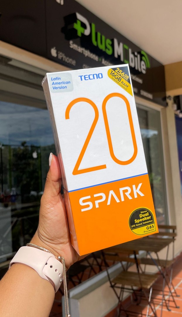 celulares y tabletas - Tecno Spark 20 256GB Nuevo/sellado  
