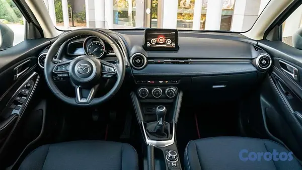 carros - Mazda 2 Demio 2020 3
