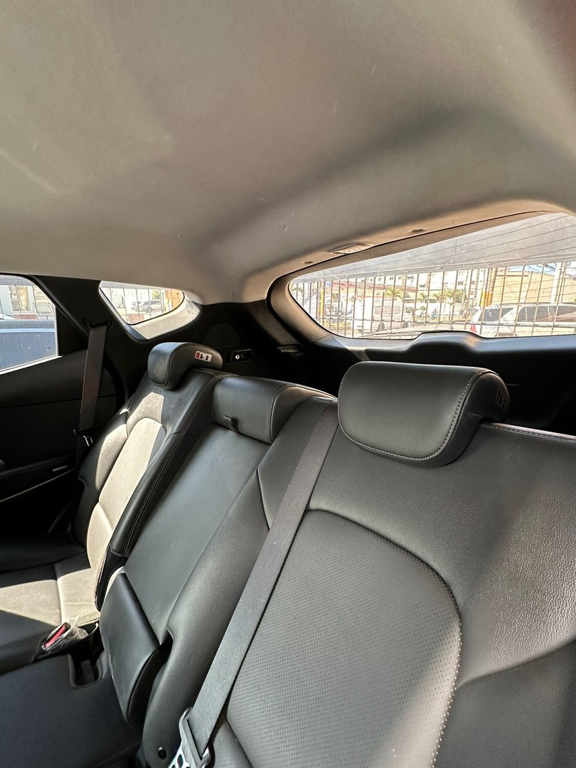 jeepetas y camionetas - HYUNDAI SANTA FE 2018 GRISDESDE: RD$ 1,100,000.00 3