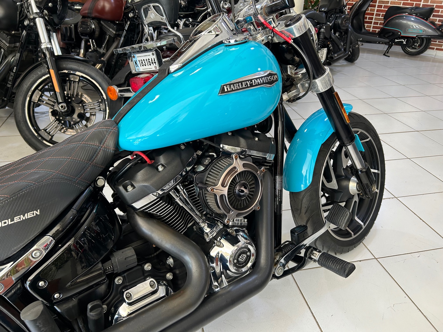 motores y pasolas - Harley Davidson Softail Sport Glide año 2019 3