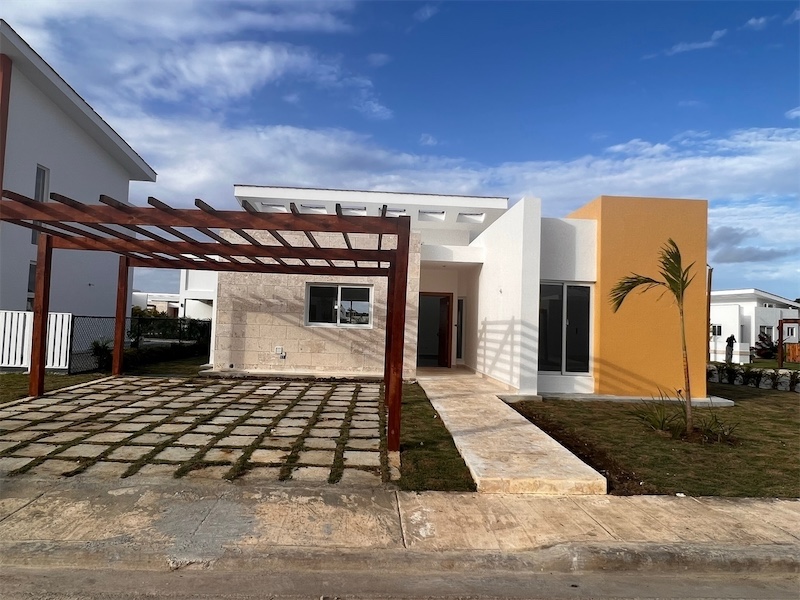 casas vacacionales y villas - Venta de Villa en vista cana República Dominicana con 442mts de solar 0