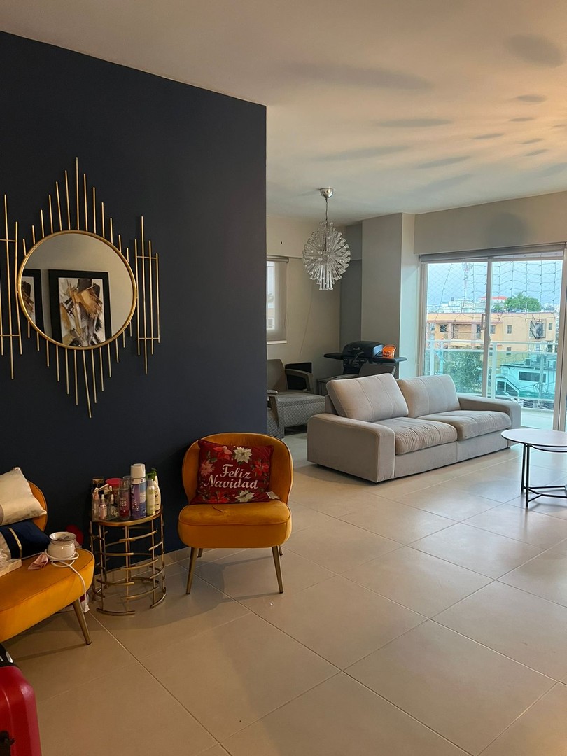 apartamentos - Sector: Evaristo Morales Construcción: 179 Metros² 0