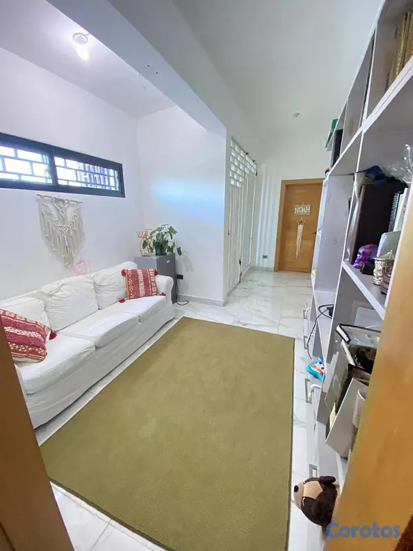 casas - Casa en Colinas del oeste, av. Prolongación 27 de  8