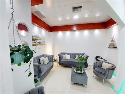 oficinas y locales comerciales - Local céntrico y comercial en venta RENACIMIENTO  3