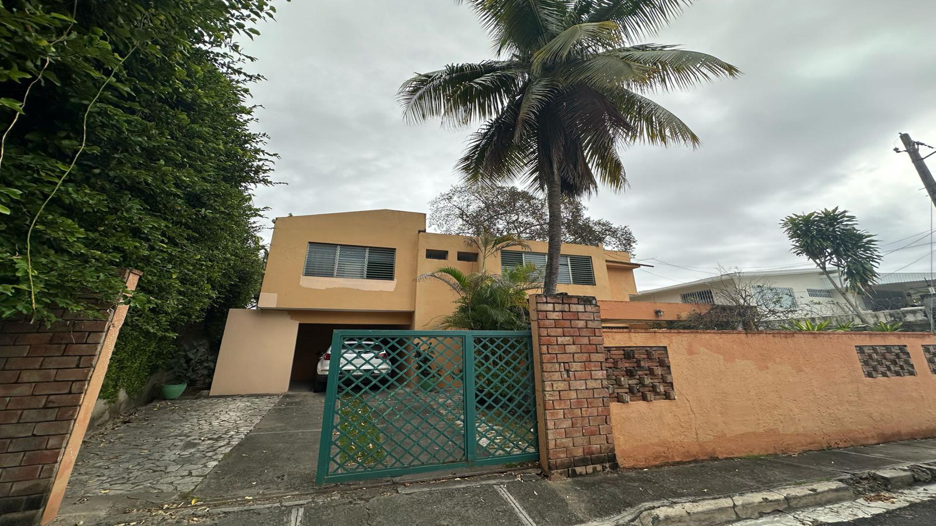 casas - Casa en venta sector Arroyo Hondo Viejo 0