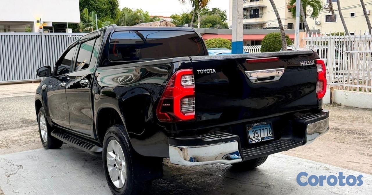 jeepetas y camionetas - Toyota Hilux 2016 4x4 4