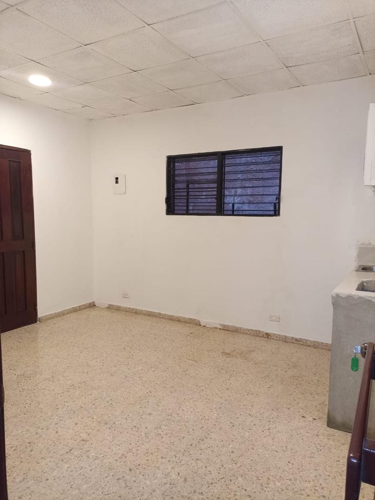 apartamentos - Alquiler Apartamento Estudio Sin Amueblar, Av Delgado, Gazcue, Santo Domingo 1