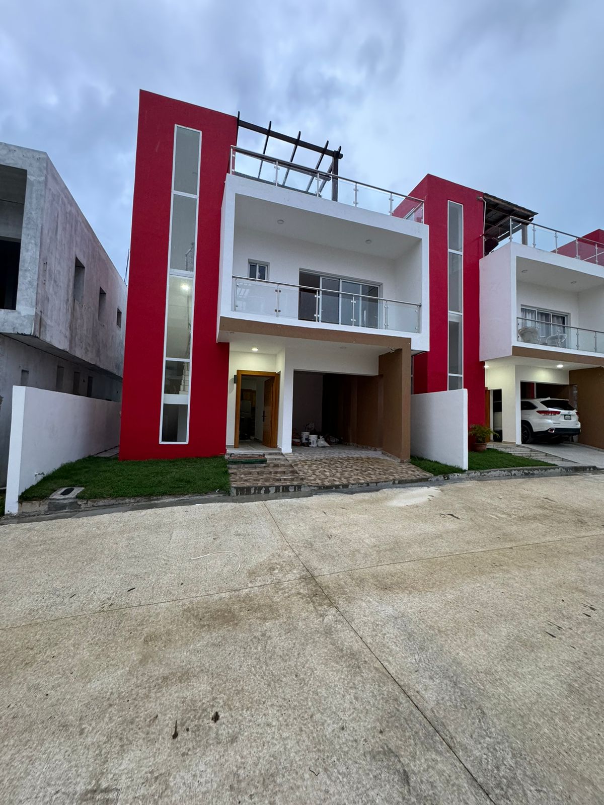 casas - CASA DE VENTA EN URBANIZACION DE PUERTO PLATA