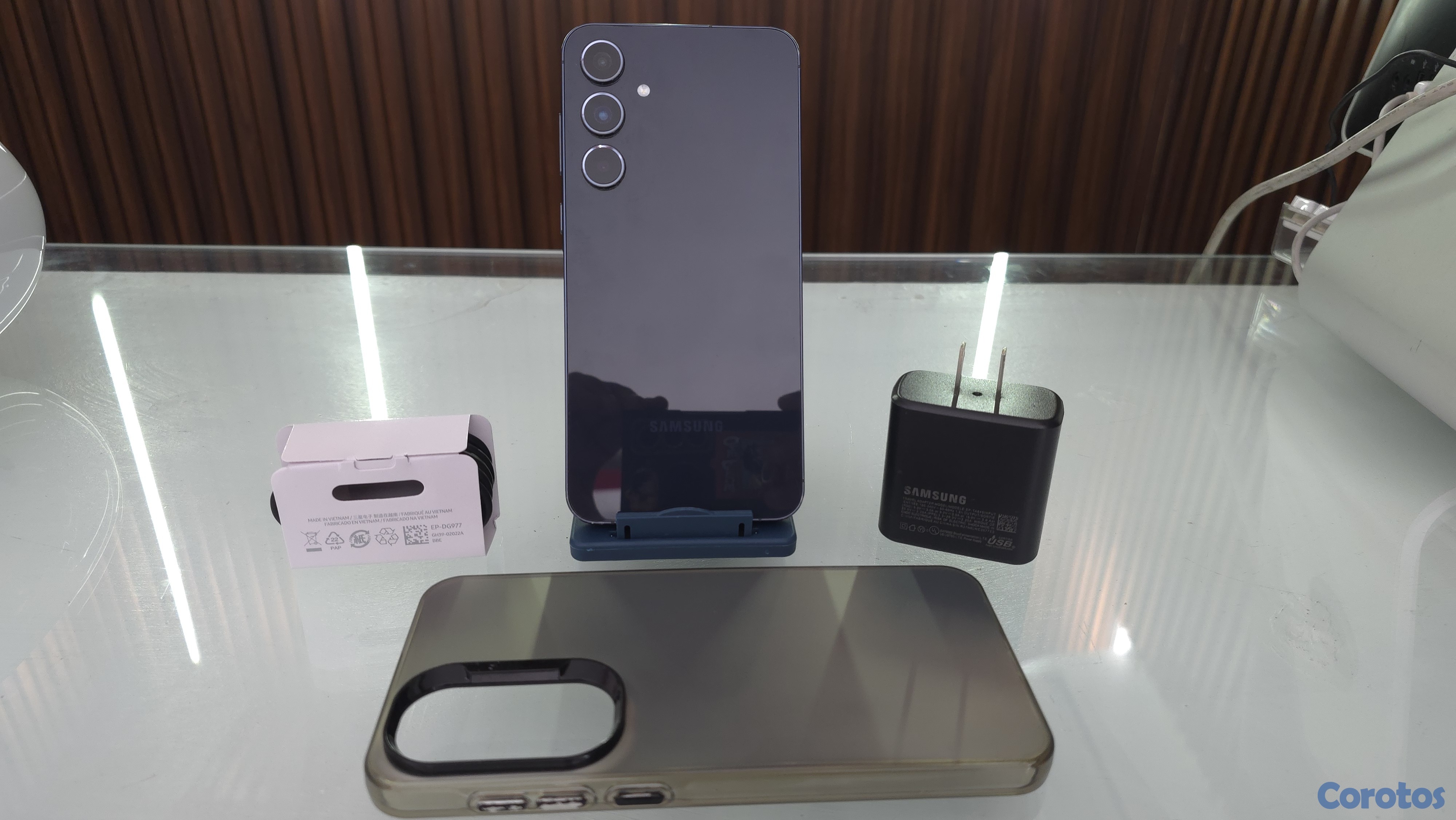 celulares y tabletas - Samsung Galaxy A55 5G 256GB Negro de CLARO 2