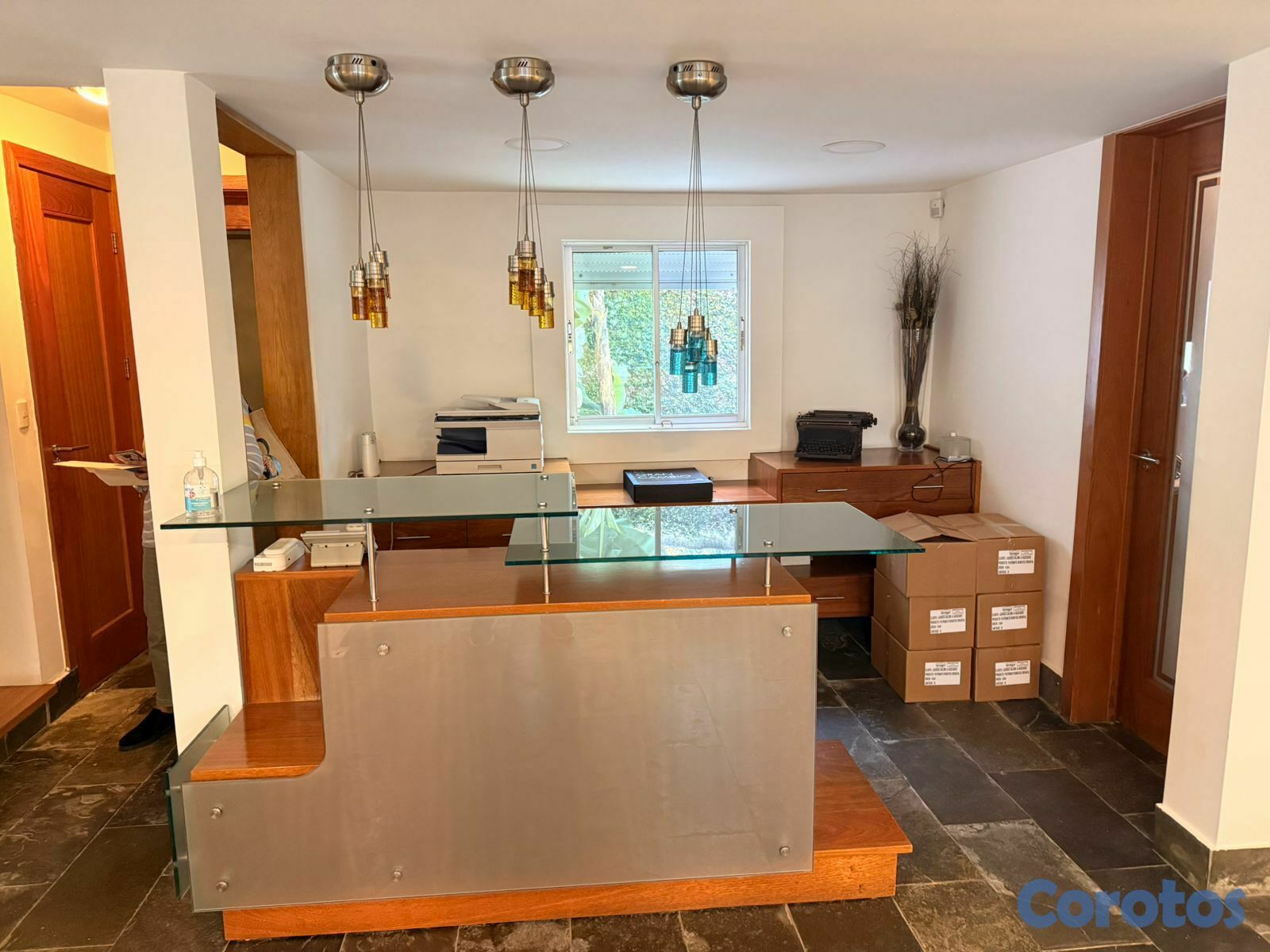 oficinas y locales comerciales - LOCAL ENS. NACO, 2 NIVELES, 260 MTS.2, 6 OFICINAS, 1