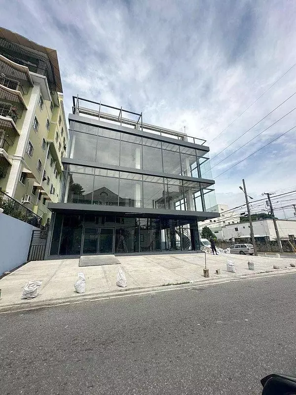 oficinas y locales comerciales - Local corporativo y comercial 4