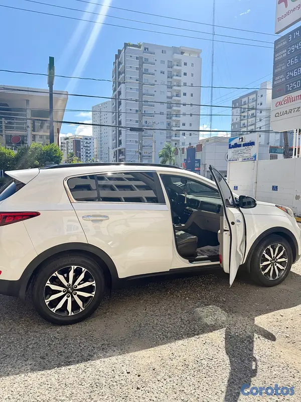 jeepetas y camionetas - Kia Sportage 2018 Única Dueña  7