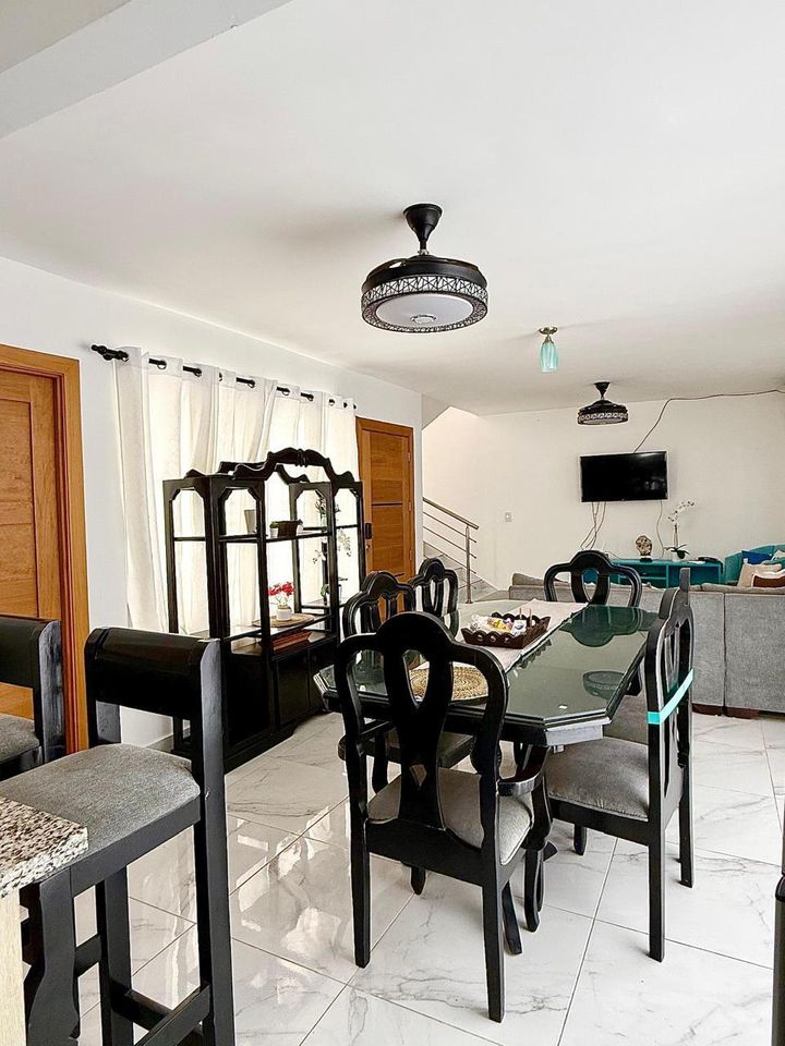 casas - Casa en alquiler con piscina  5