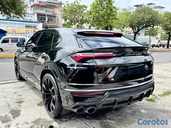 jeepetas y camionetas - Lamborghini Urus año 2019  10