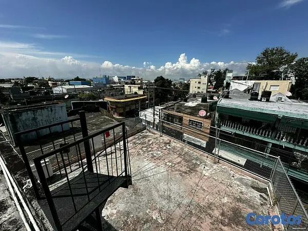 oficinas y locales comerciales - Edificio de uso mixto en Villa Consuelo  11