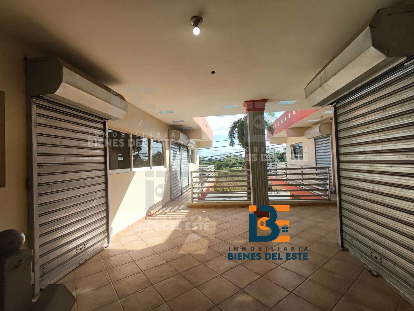 oficinas y locales comerciales - 🔸Se Rentan  Varios Locales Comerciales en Residencial Villa España. 4