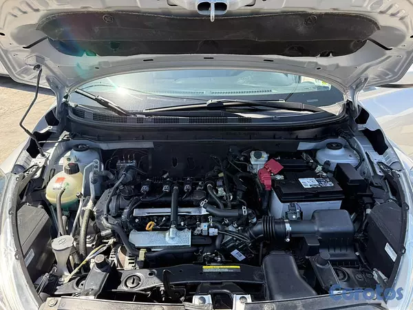 jeepetas y camionetas - Nissan Kicks SV 2020 6