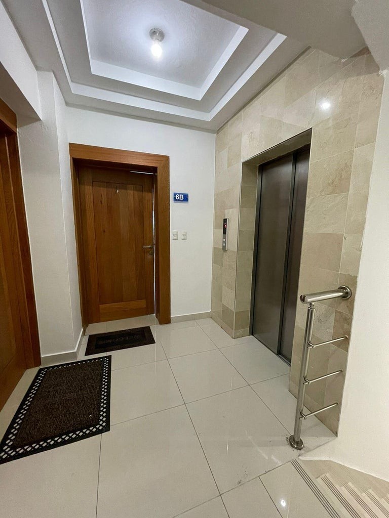 apartamentos - Hermoso apartamento con Tres amplias Habitaciones 2