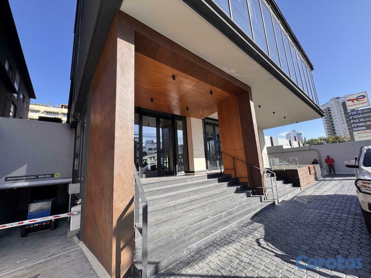 oficinas y locales comerciales - Local Comercial 1er piso alquiler adecuadas Naco Santo Domingo 7