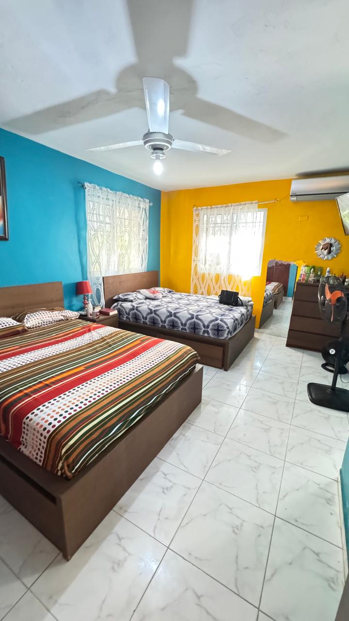 casas - Vendo en la Meseta   Casa de Dos Niveles 3