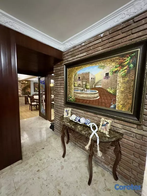 casas - Espaciosa casa de 2 niveles en venta  3