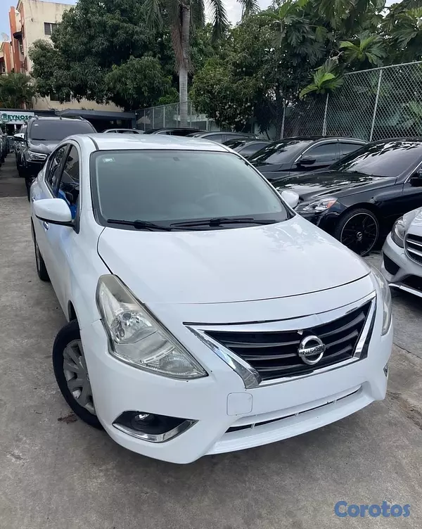 carros - NISSAN VERSA 2016 4