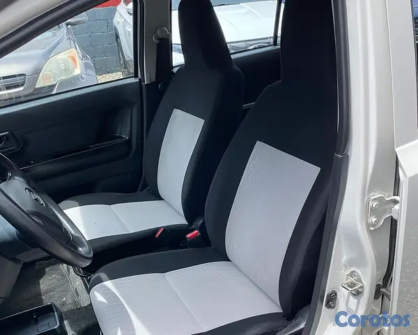 carros - Daihatsu Mira 2019 8