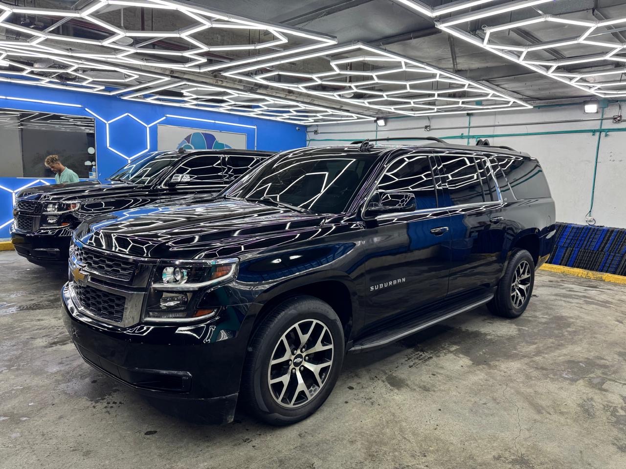 jeepetas y camionetas - Chevrolet suburban Lt 2017