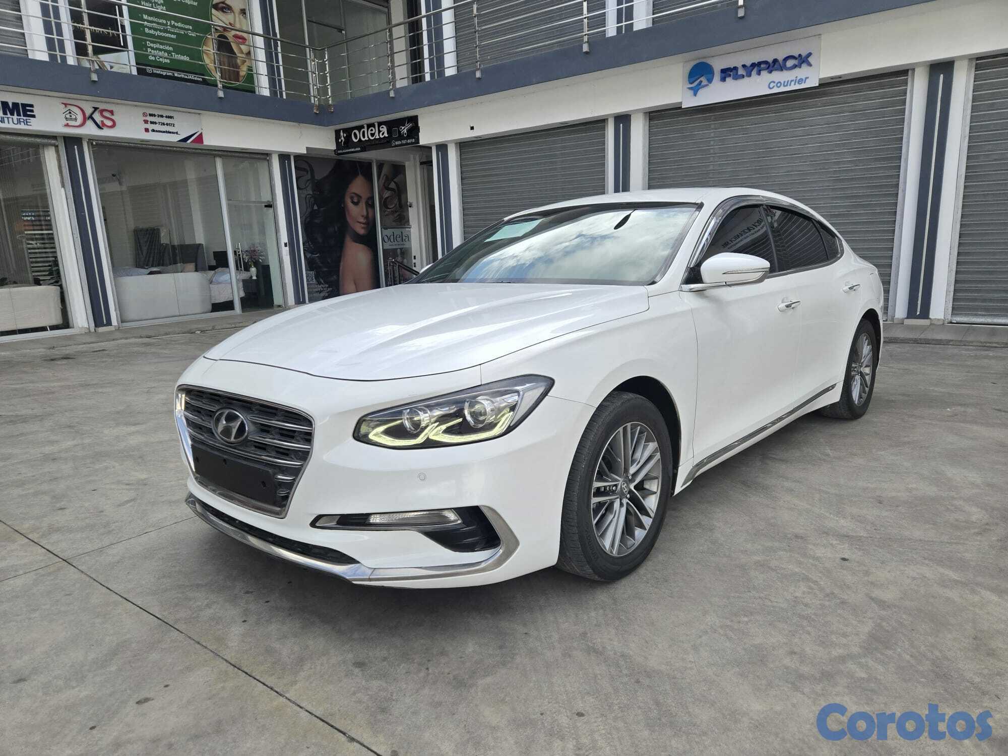 carros - HYUNDAI GRANDEUR 2018 BLANCO 2